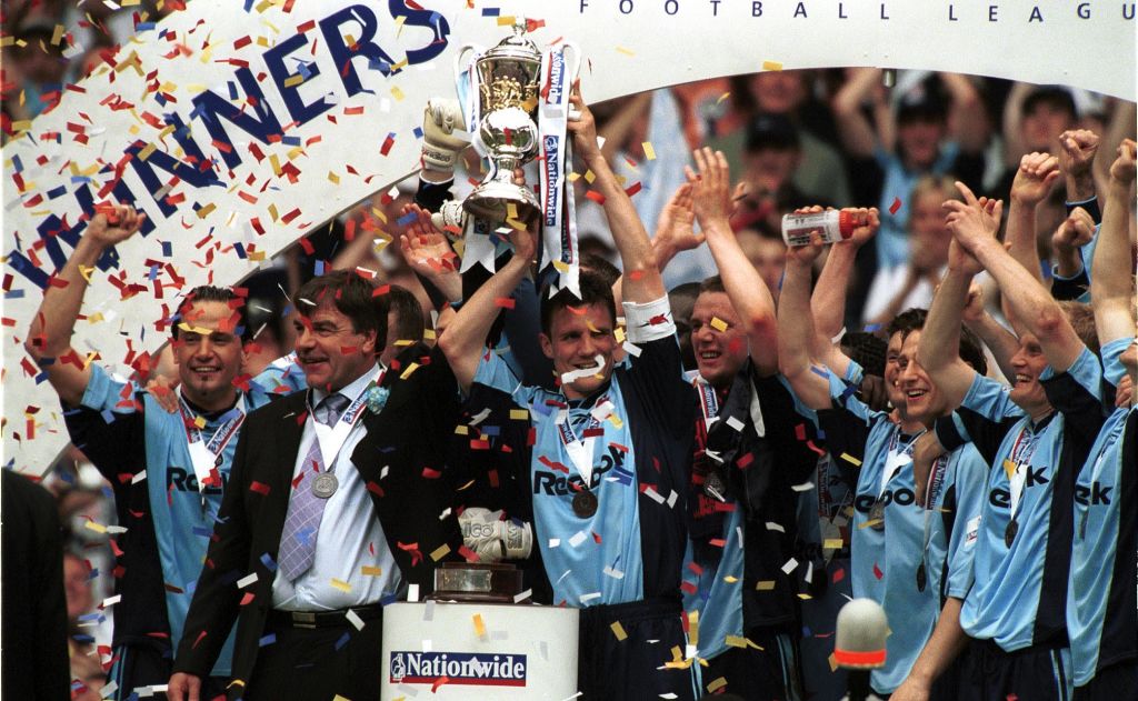 28 May 2001:  The Bolton team celebrate gaining promotion to the Premiership after the match between Bolton Wanderers v Preston North End in the Na...